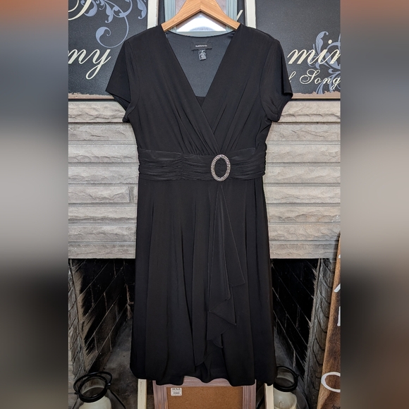 R&M Richards Dresses & Skirts - R&M Richards Black V-Neck Midi Dress with Rhinestone Buckle Size 12